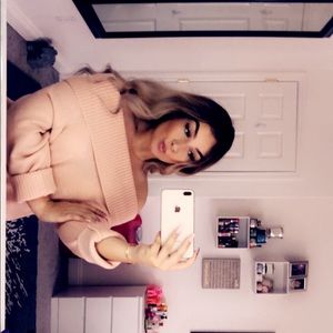 Meet your Posher, Monika